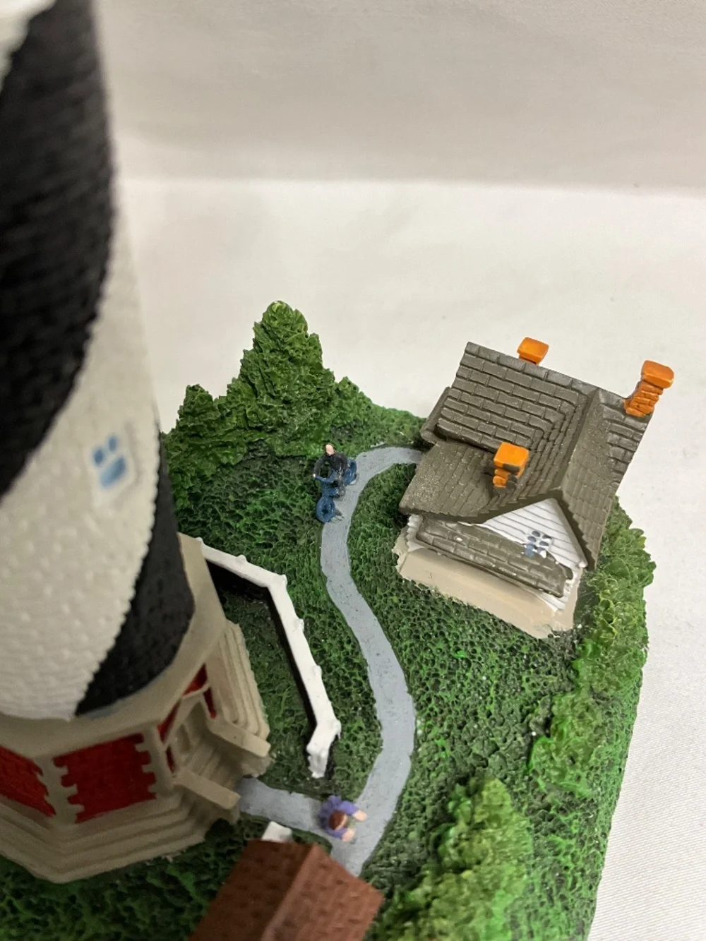 Vintage Lefton Historic American Lighthouse Figurine - Cape Hatteras, NC (1870)